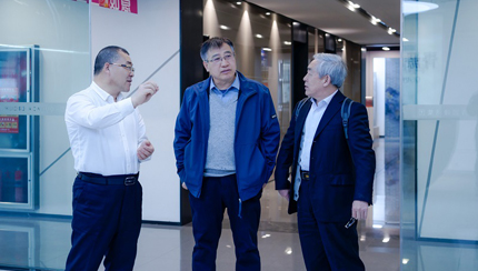 儀器信息網(wǎng)專(zhuān)家委員會(huì)一行到訪(fǎng)青源峰達(dá)集團(tuán)